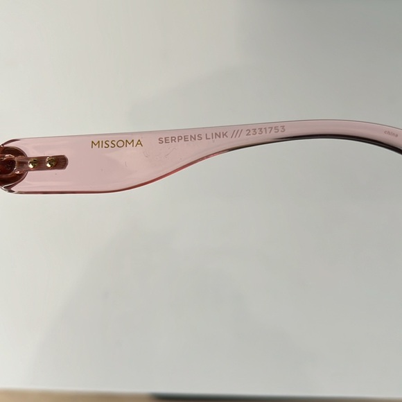 Lespecs x Missoma Serpens Rose Pearl Sunglasses - Picture 3 of 4